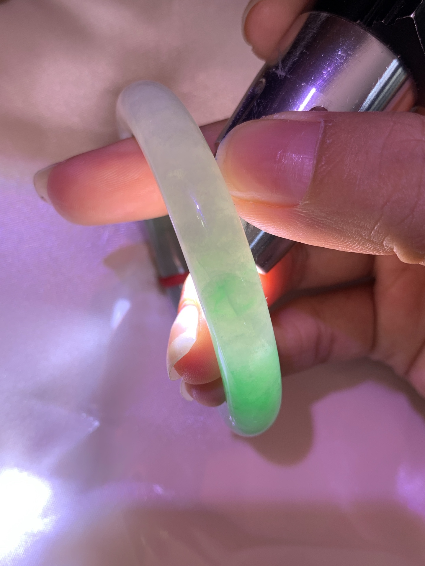 白底青圆条,打灯细纹，表皮微扣