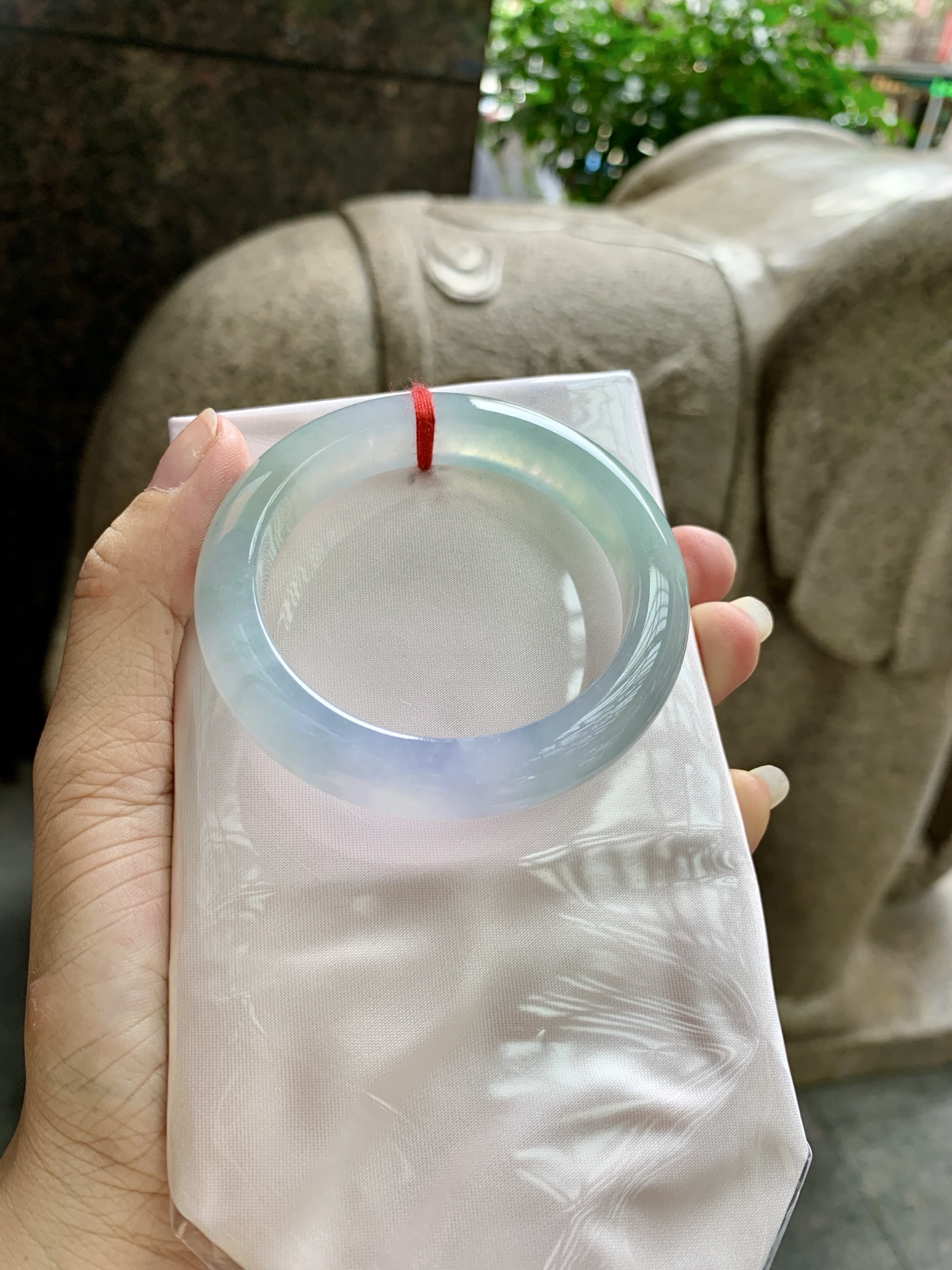 蓝紫正圈,打的细纹，肉眼不显