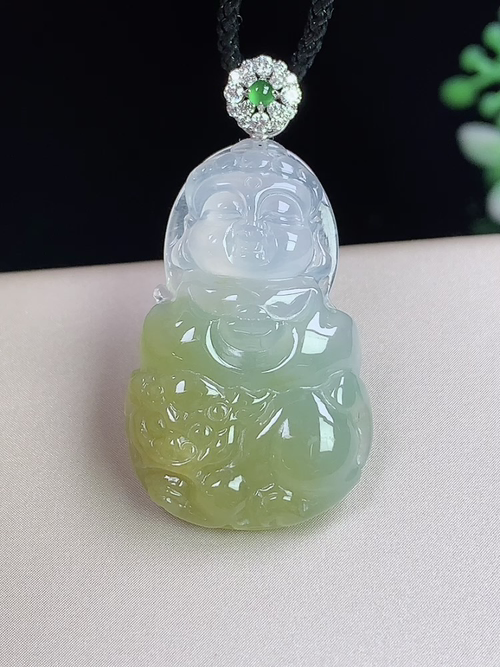 18k金镶冰飘黄翡宝宝佛，无裂，尺寸28.7*18.6*5.1mm，D24hjg
