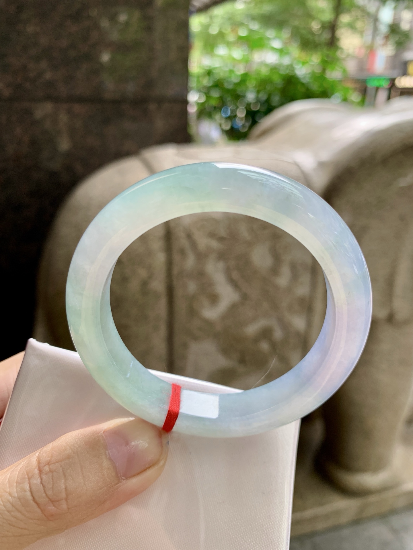 蓝紫正圈,打的细纹，肉眼不显