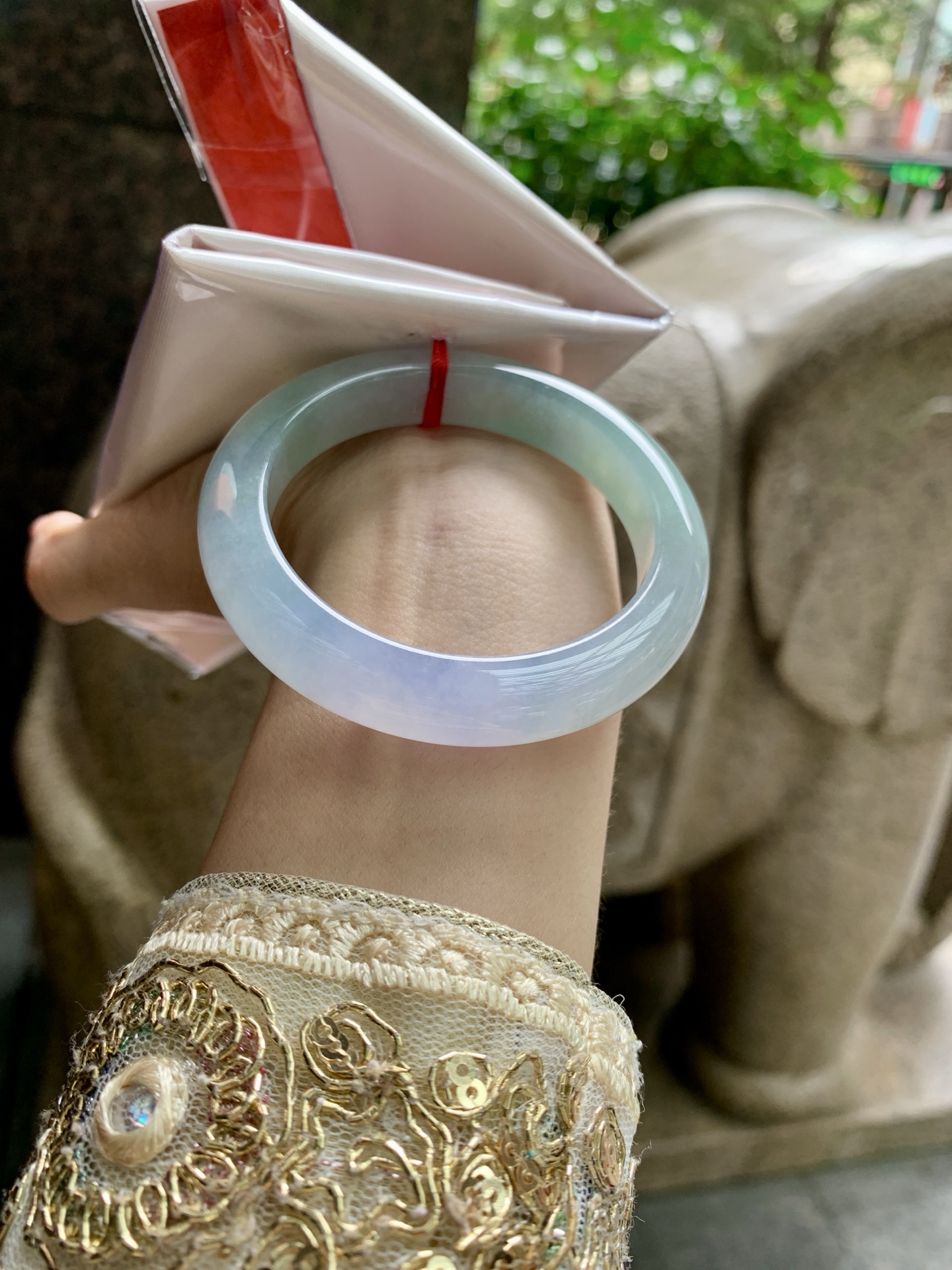 蓝紫正圈,打的细纹，肉眼不显