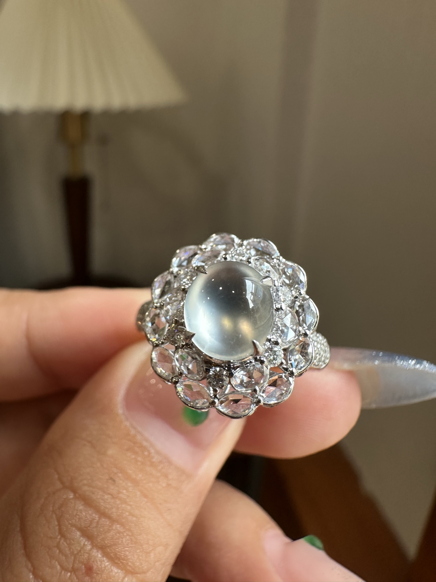 玻璃钢蛋面戒指