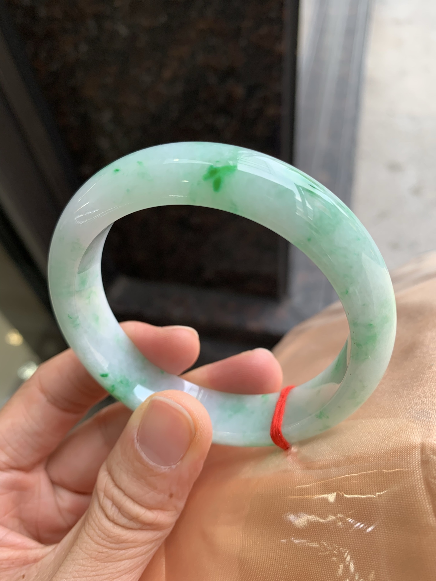 正圈飘绿 无裂 版型好