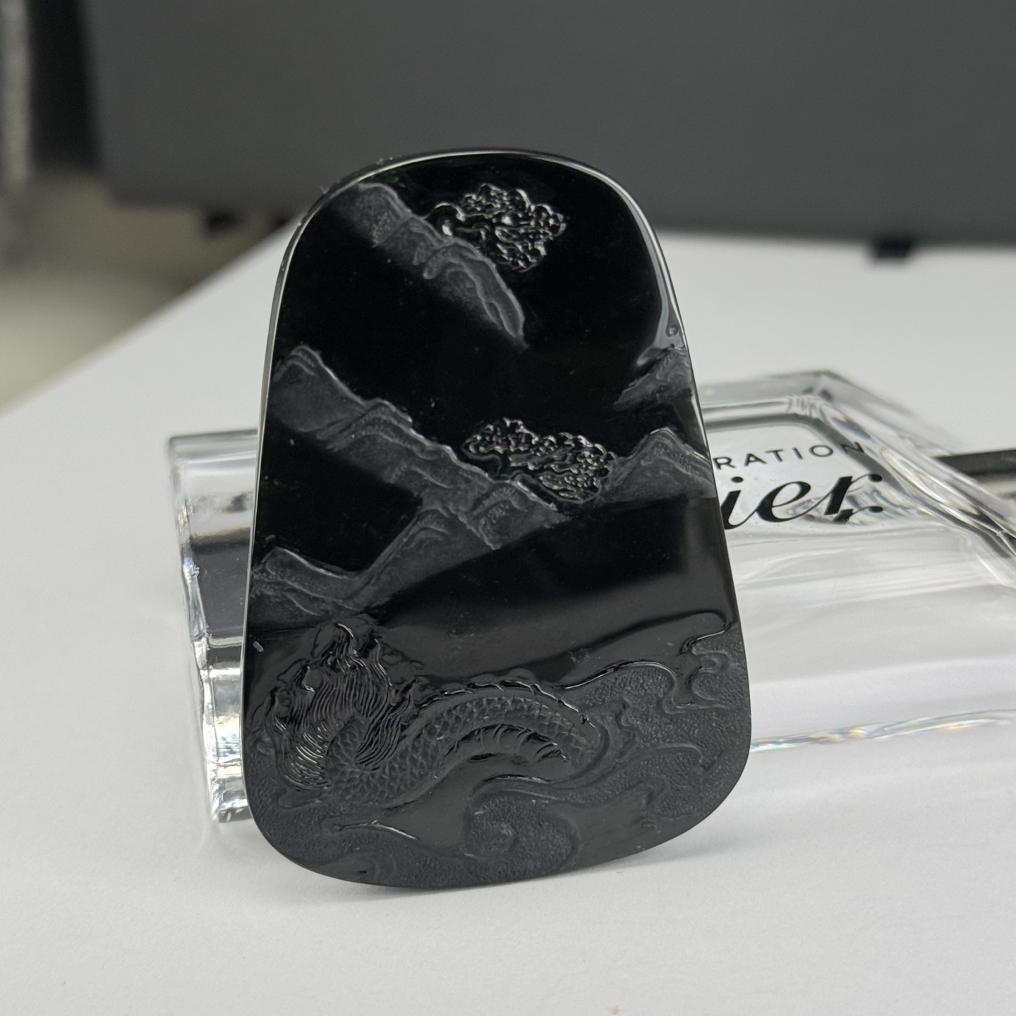 精品墨翠龙牌 种好色正 黑度极好 打灯通透 油性十足