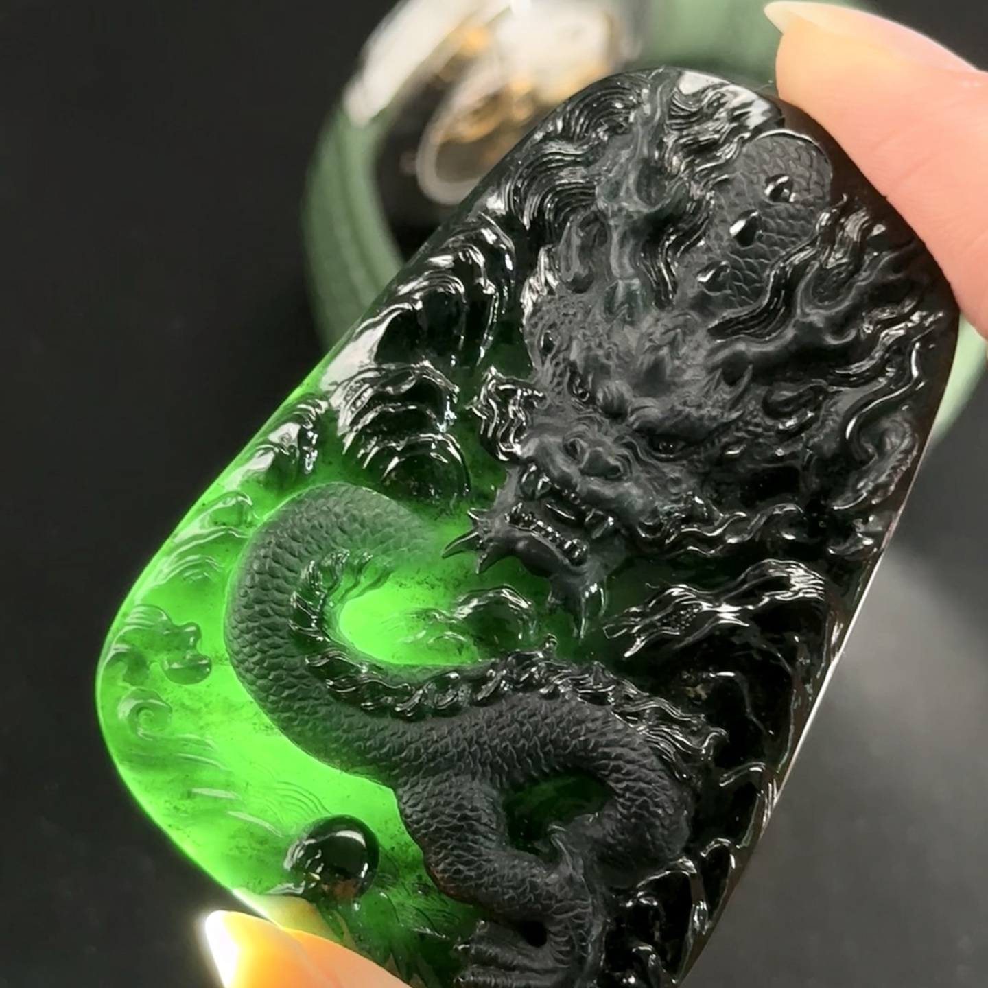 精品墨翠龙牌 种好色正 黑度极好 打灯通透 油性十足