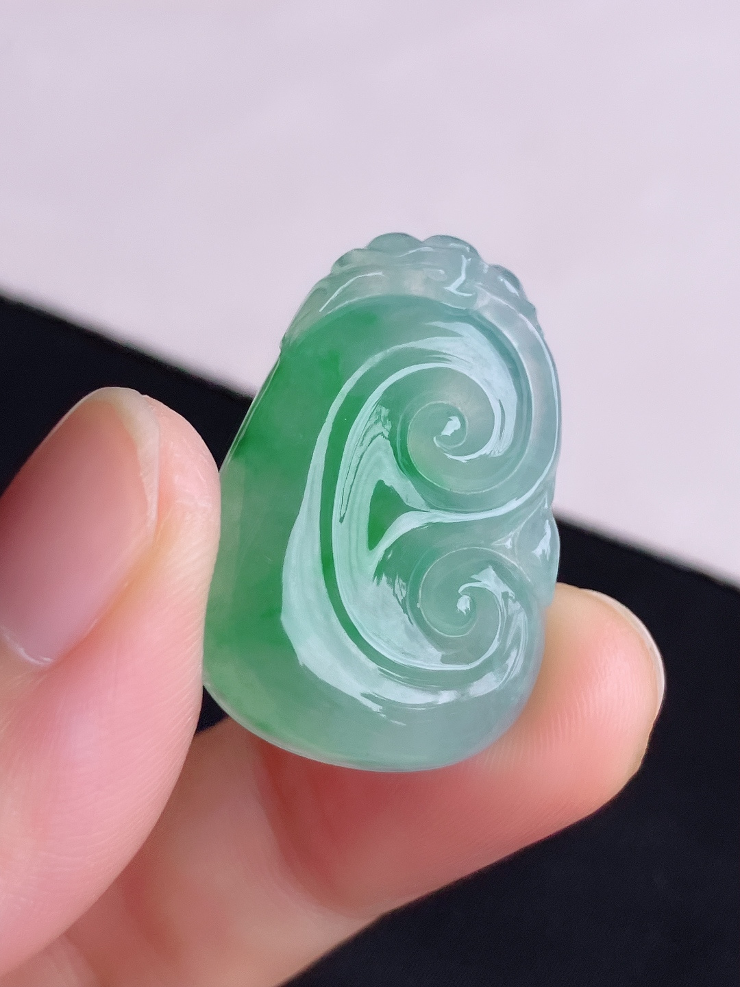 冰飘绿如意，晶莹剔透，尺寸30.8/21/5/自然光实拍