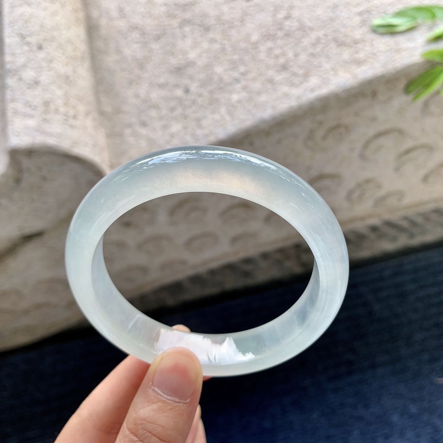正圈60 61,圈口61/13.4/8.5,编码LZ082628,冰种，起光，清透，水润，种老，细腻，无裂
