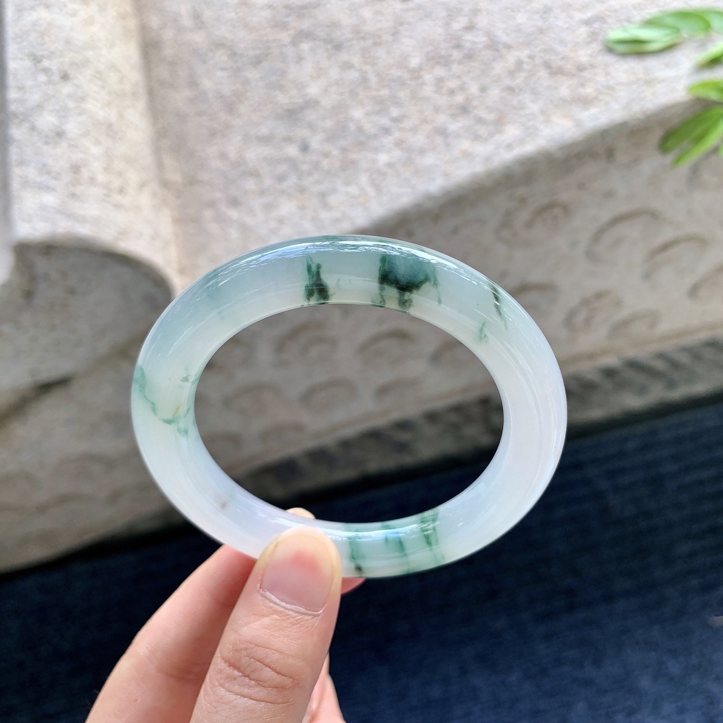 圆条52 53,细糯飘花，水润，种老，细腻，打灯有棉线