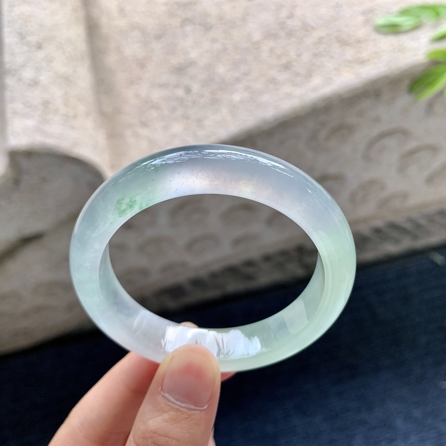 正圈49 50，圈口50.5/11.6/7.6，编码G7082014，冰飘花，起光，清透，水润，种老，细腻，打灯有棉线