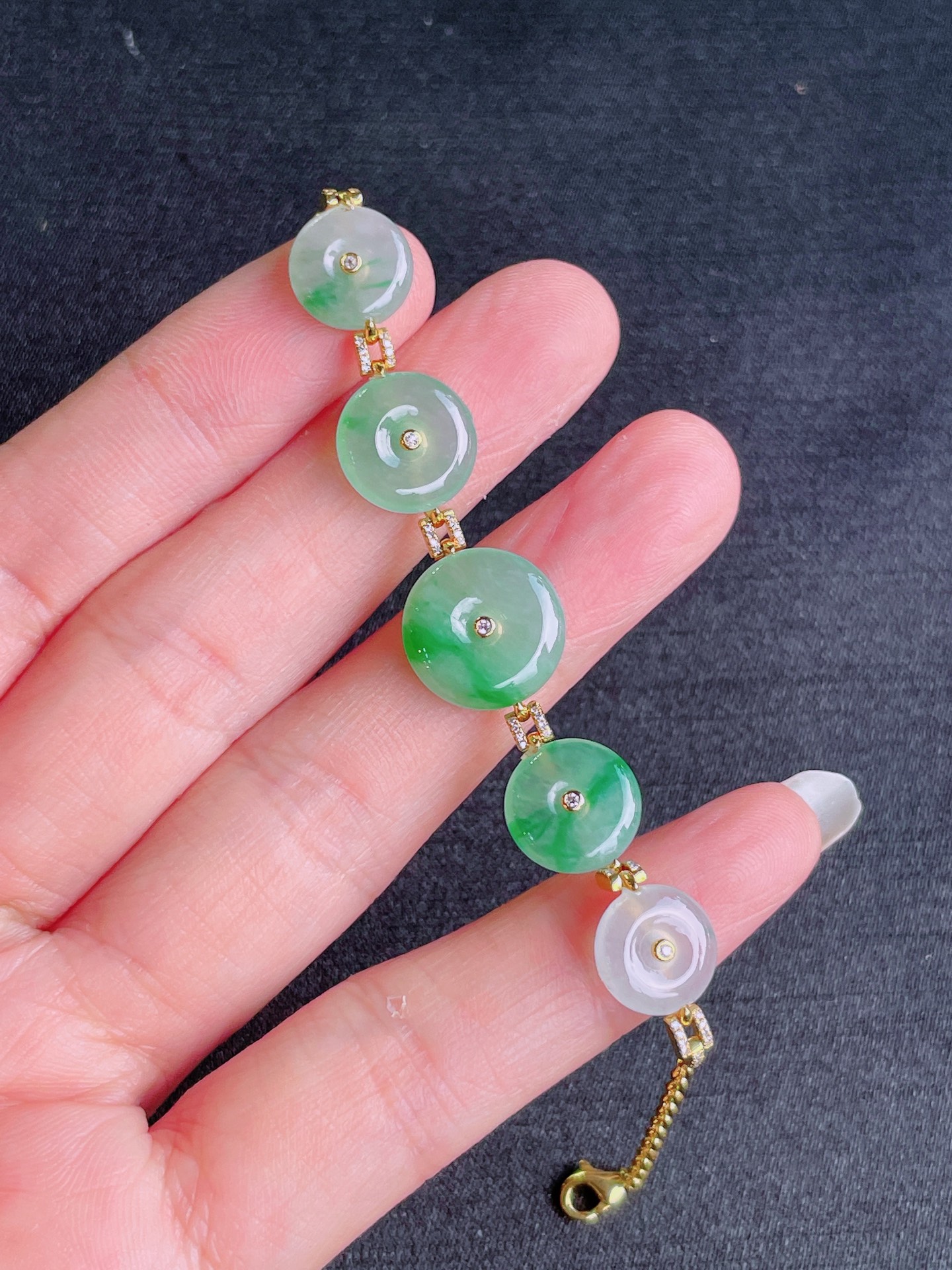 高冰绿平安扣手链，晶莹剔透，新颖时尚，品相，13.5-4