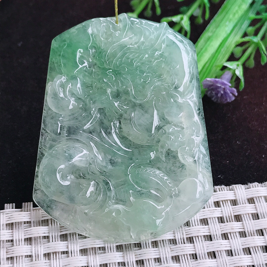实拍A货翡翠53.6/42/5.5老坑冰胶冰晴绿龙牌吊坠翡翠玉挂件