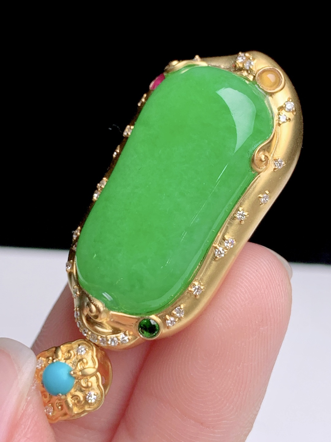冰阳绿福瓜，18k金钻镶嵌，45.3-19-12