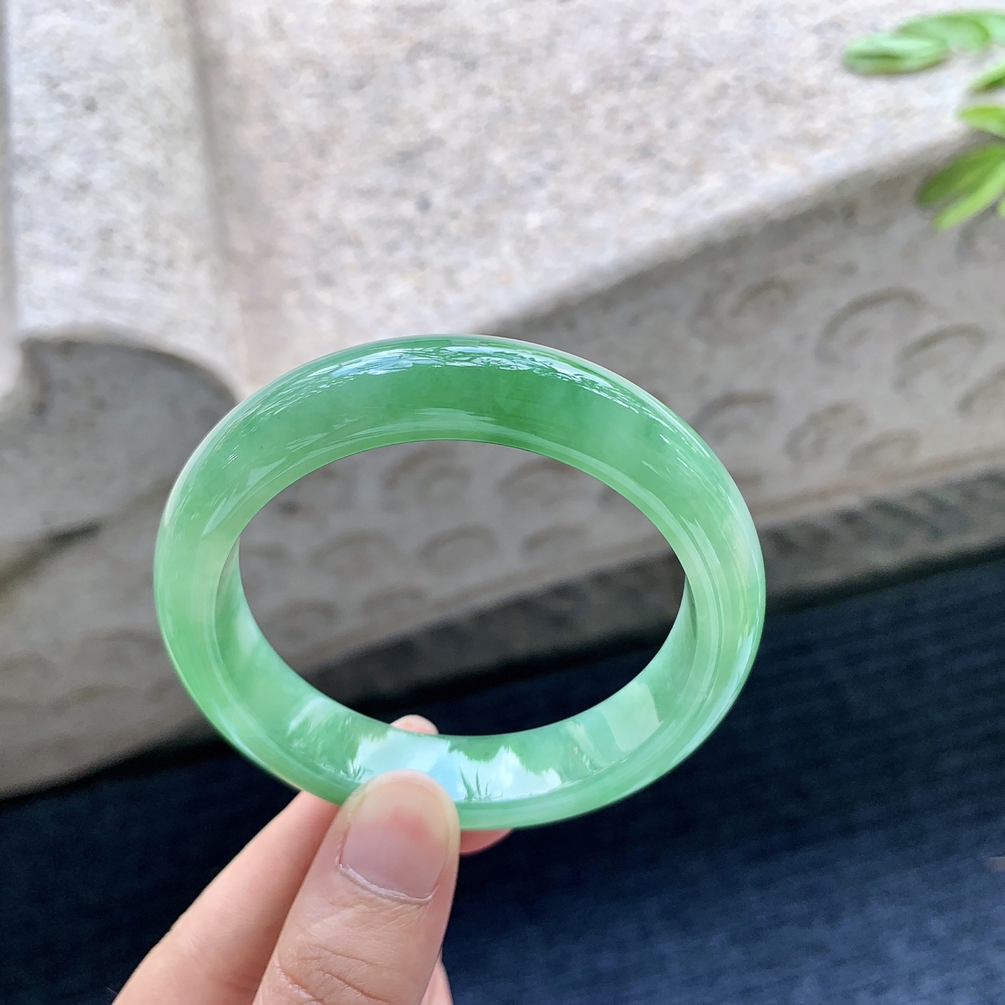 正圈52 53，细糯辣绿，水润，种老，细腻，打灯有絮线