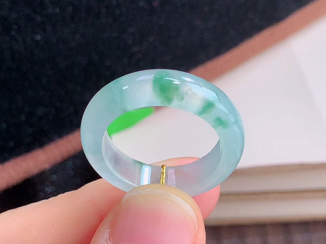 ️ 戒圈，尺寸18.8-6.1-3.6mm，圈口19，包A附证书2216