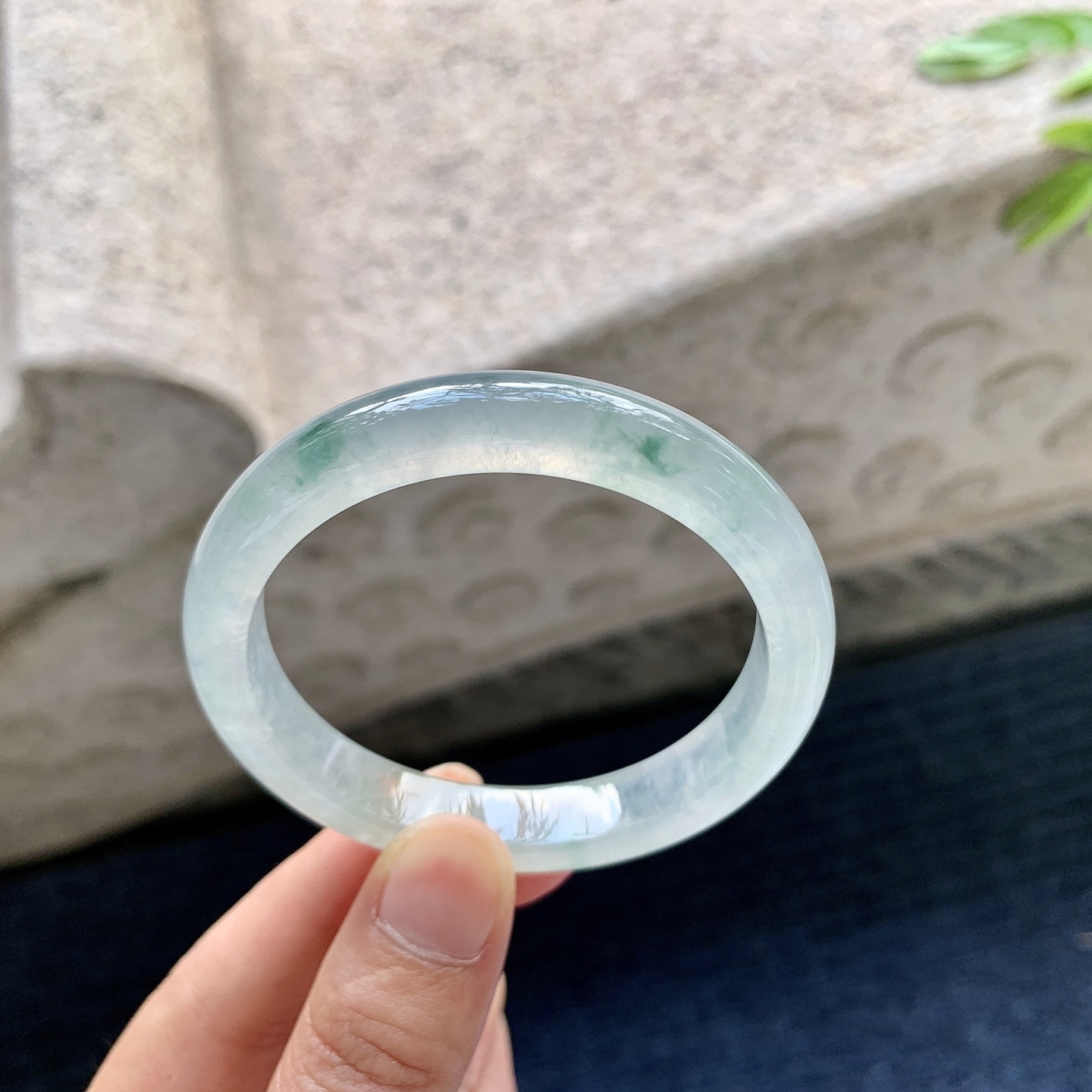 正圈49 50，圈口50.7/9.6/6.8，编码GF082625，冰飘花，水润，种老，细腻，打灯有棉纹