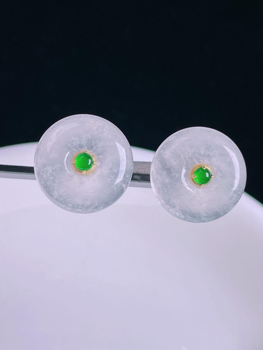 ️高冰耳钉，18k镶嵌，老种起光，细底通透，尺寸：裸石13.6/3mm0825
