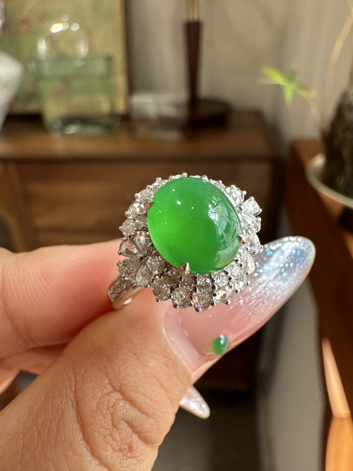 ️ 阳绿蛋面戒指