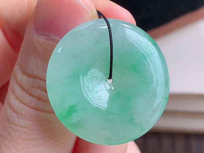 ️ 平安扣，尺寸28.5-5.6mm，包A附证书