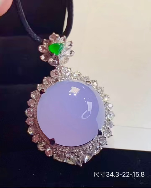 收藏精品,18k金+钻玻璃种蛋面吊坠，饱满圆润晶莹剔透，款式时尚百搭，无裂，34.3-22-15.8