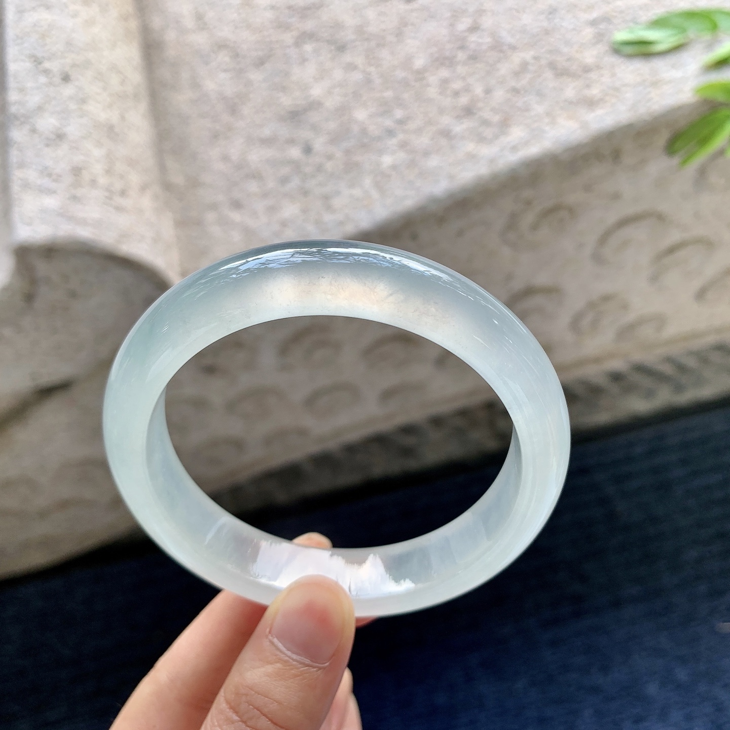 正圈60 61,圈口61/13.4/8.5,编码LZ082628,冰种，起光，清透，水润，种老，细腻，无裂