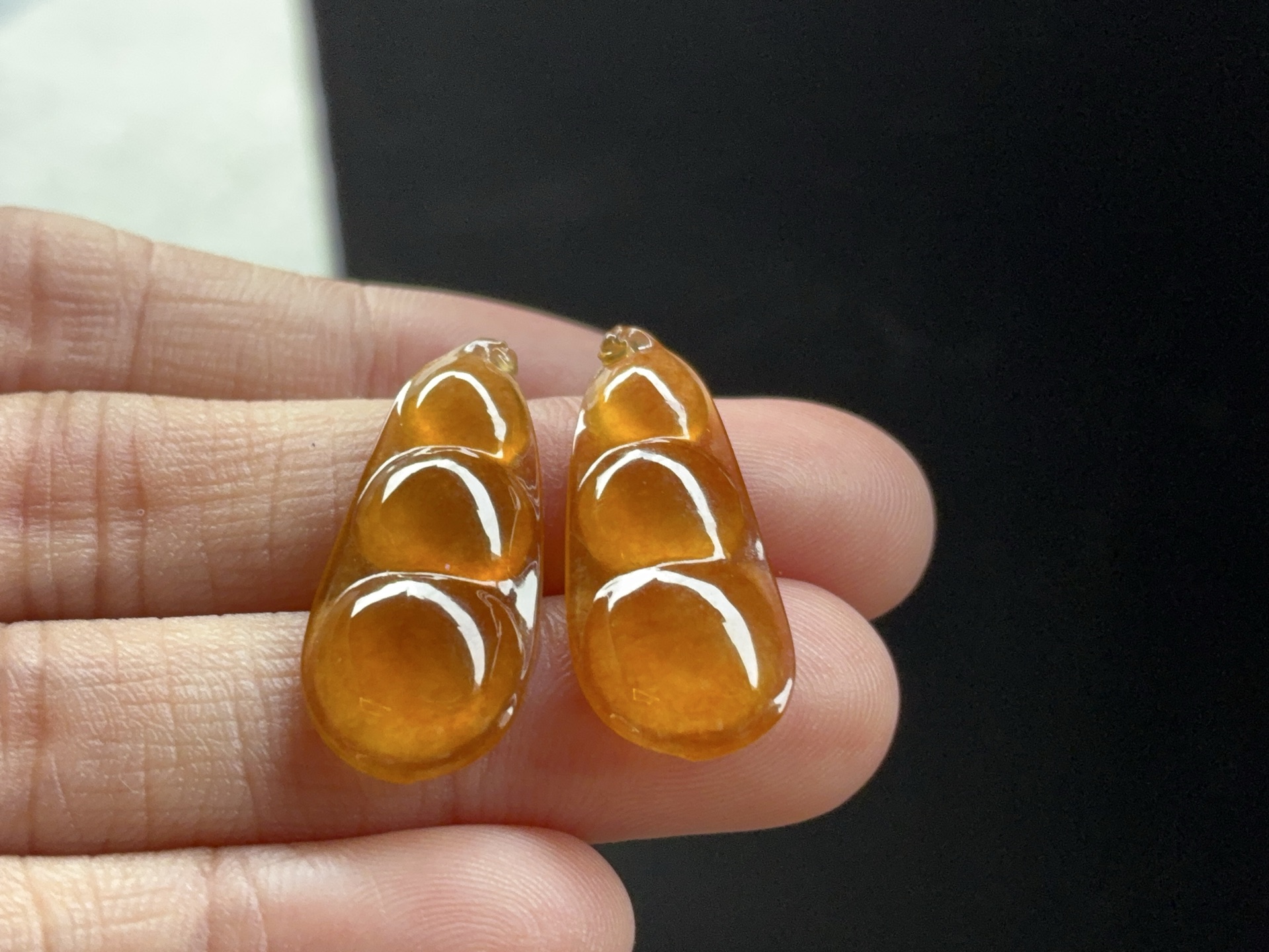 冰黄福豆一对，尺寸：25.8×11.2×4 / 25.4×10.8×4