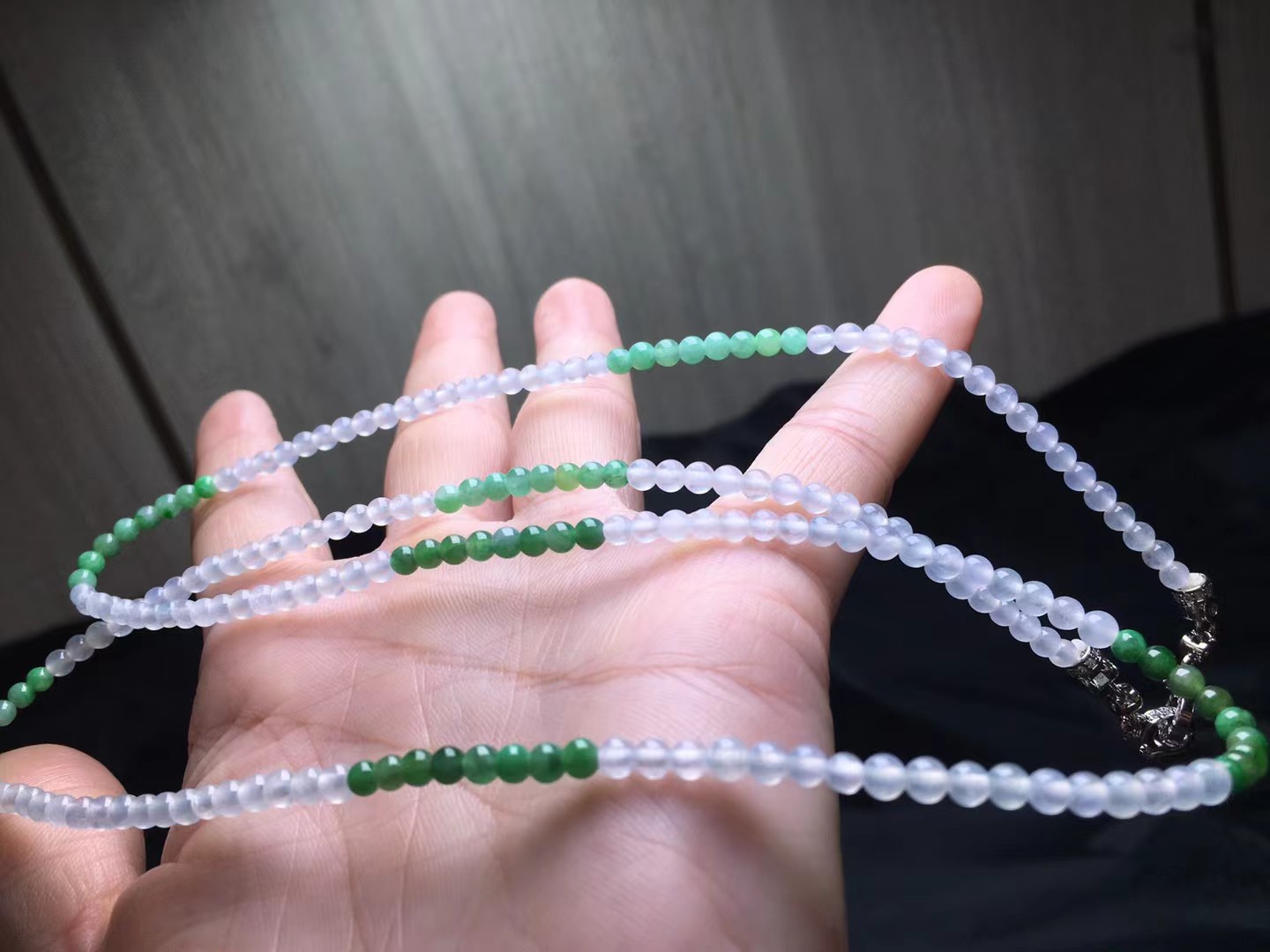 ️ 双彩小米珠，卡3.5～3.7mm，198颗，种好玉质细腻，冰透水润，玉质细腻，颗颗精选