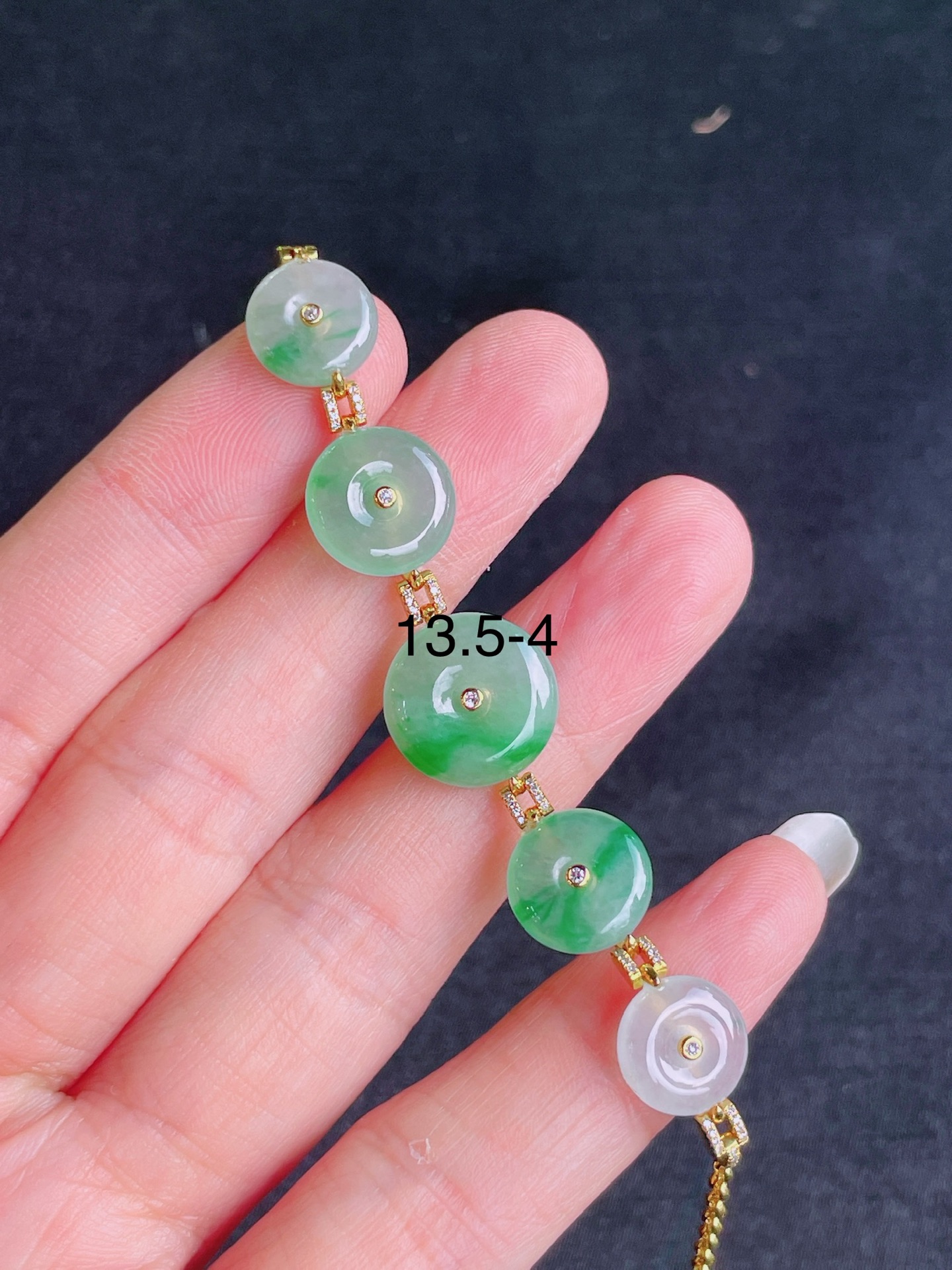 高冰绿平安扣手链，晶莹剔透，新颖时尚，品相，13.5-4