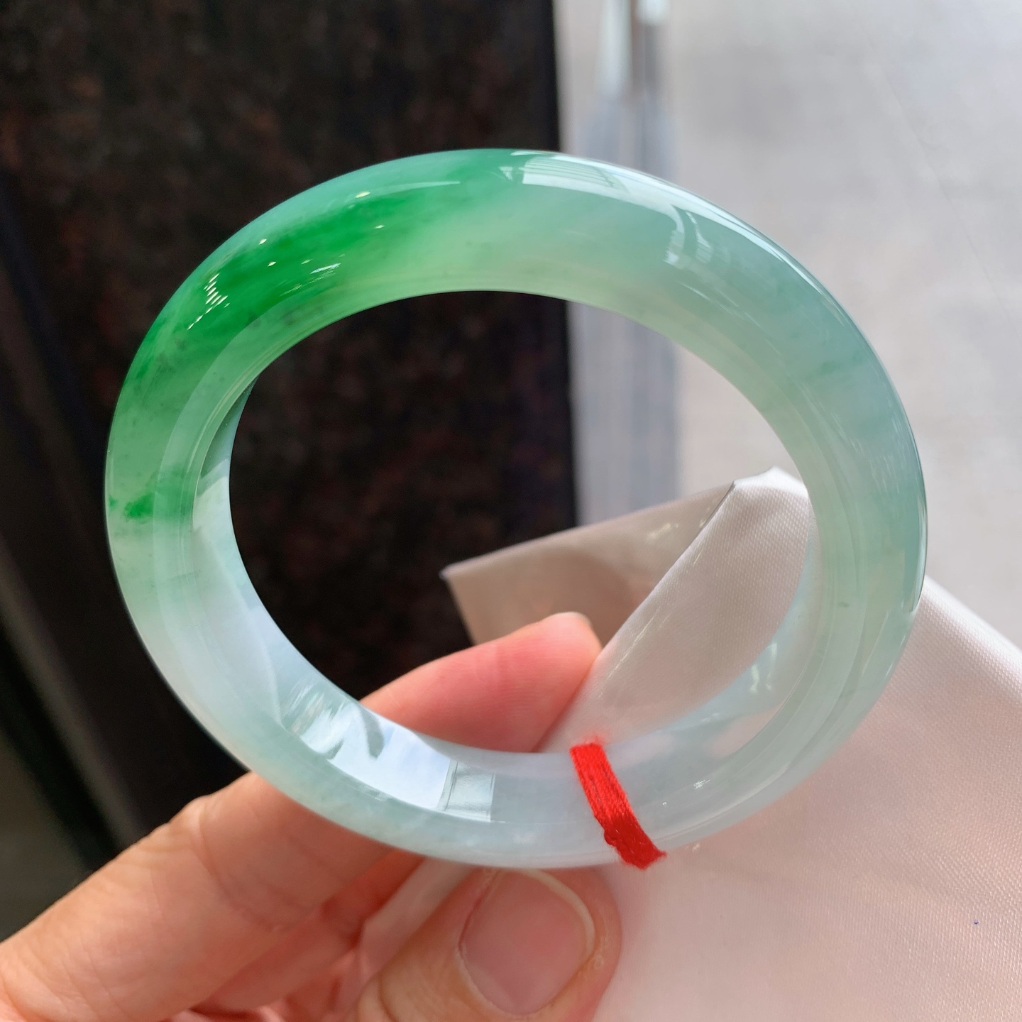 正圈飘绿 无裂 细腻
