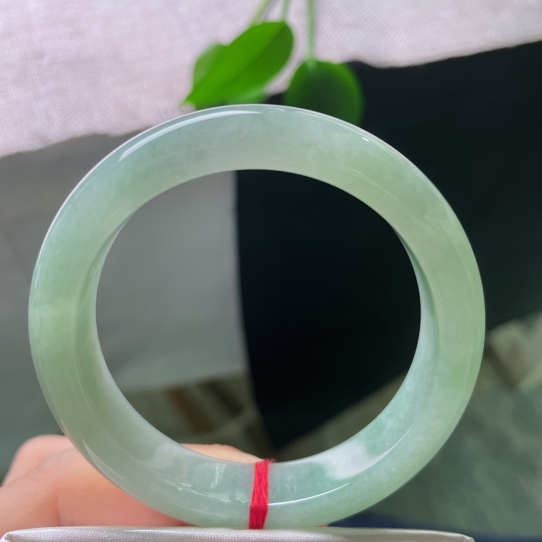 绿底正圈，水头好，种老，清润，绰约多姿，温柔贤惠，无裂，ss57829a