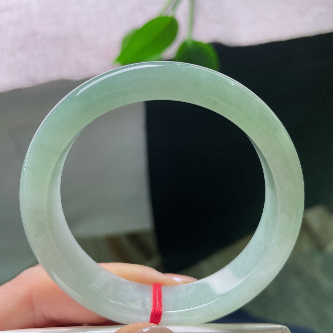 54.8/12.7/8绿底正圈，冰润细腻，温婉贤淑，色系甜美，贵气，皮纹，ss57830a