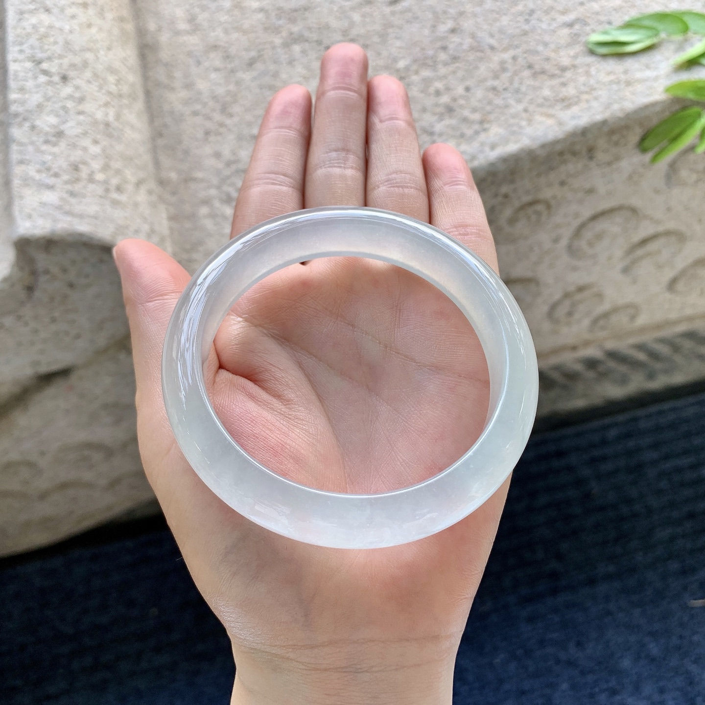 正圈60 61,圈口61/13.4/8.5,编码LZ082628,冰种，起光，清透，水润，种老，细腻，无裂