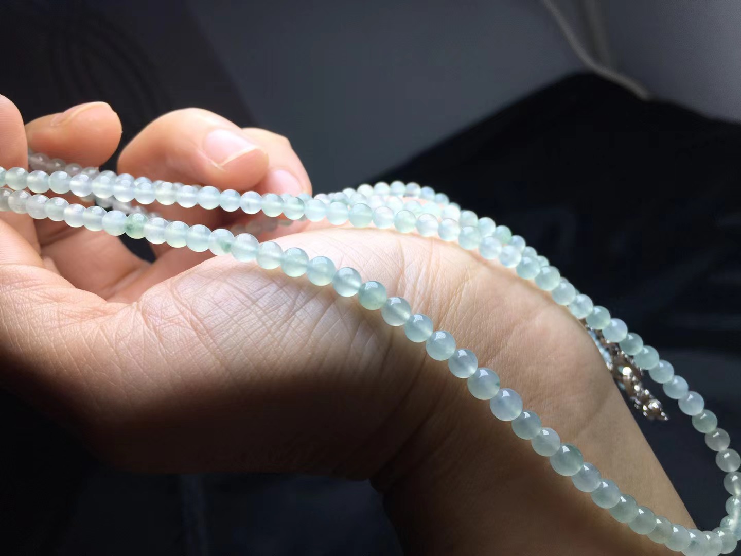 冰种珠链，卡4.4～3.5mm，178颗，种好，玉质细腻，均匀，通透，颗颗精选