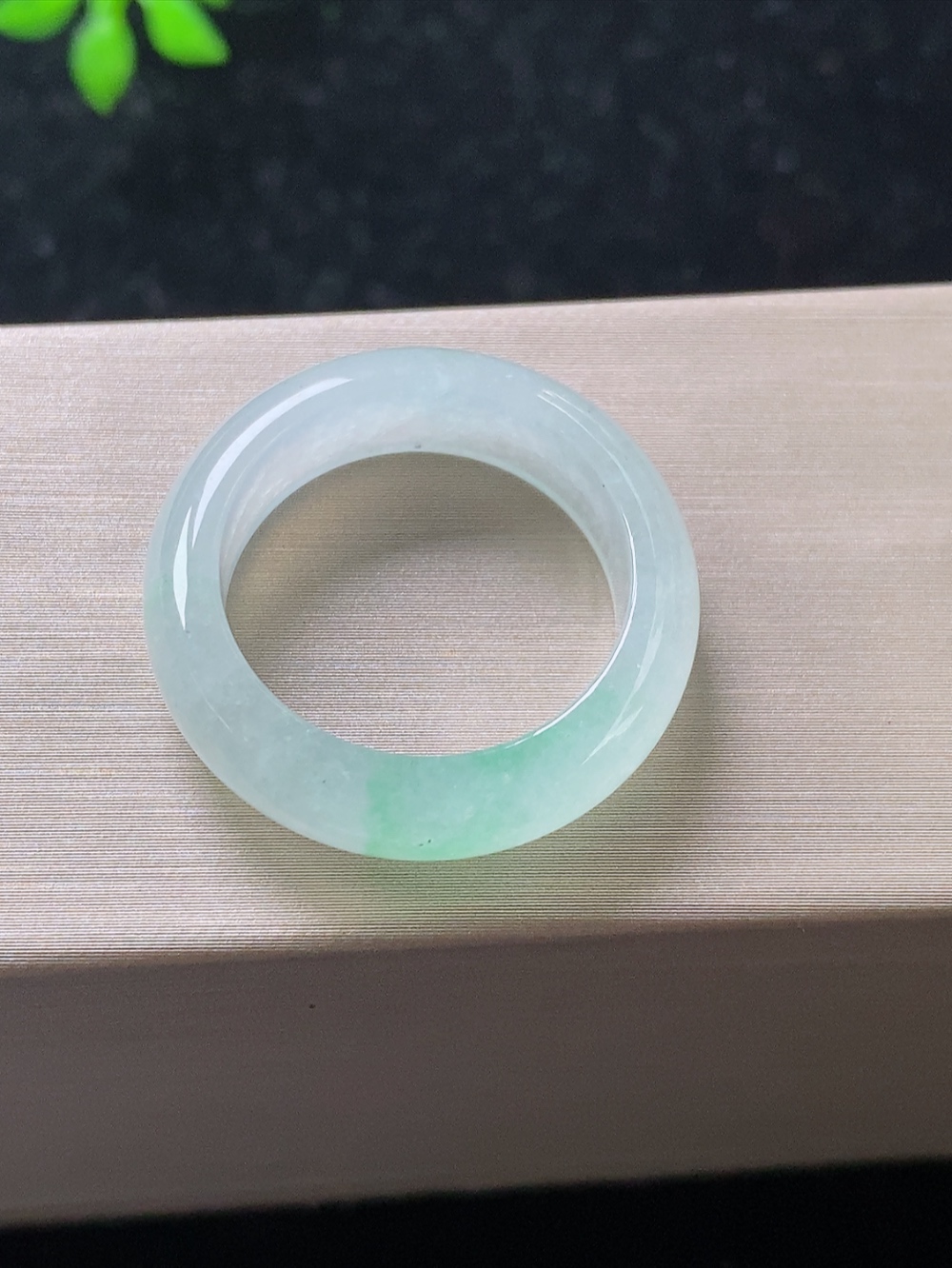 冰飘绿戒指，尺寸6.6-3.4mm,18号手寸，825mddy