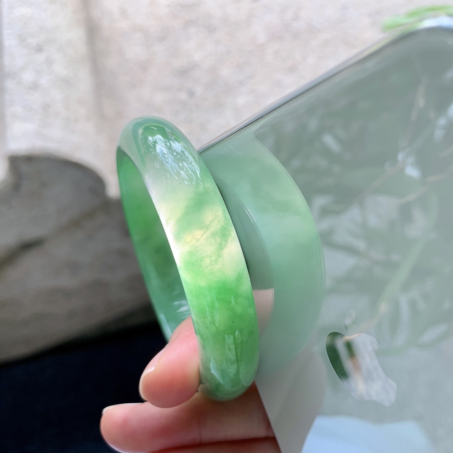 正圈52 53，细糯辣绿，水润，种老，细腻，打灯有絮线