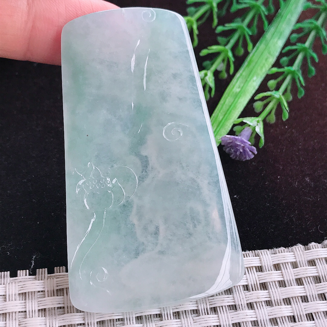 实拍A货翡翠66/39/5.6老坑冰胶晴底大势至菩萨吊坠翡翠玉持莲观音挂件