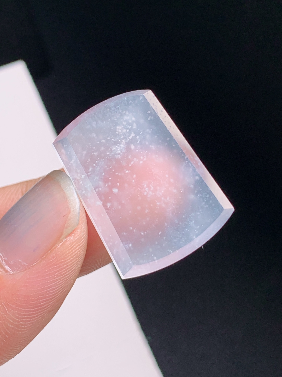 冰清玉润，雪花飘散，平安顺遂，裸石24-18-3.8