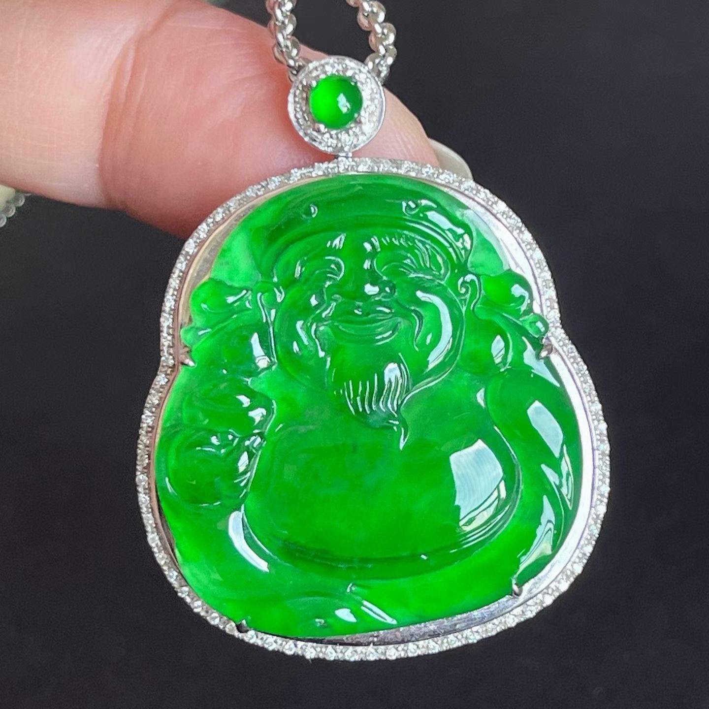 满色辣阳绿财神吊坠，招财进宝，细腻水润，品质杠杠滴，无裂，36.5-28.7-7.2