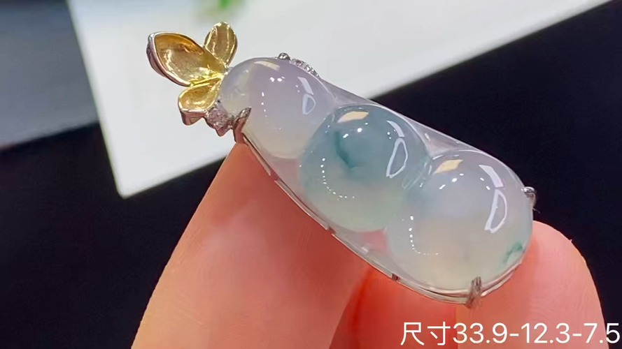 18k金+钻福豆吊坠，无裂，33.9-12.3-7.5
