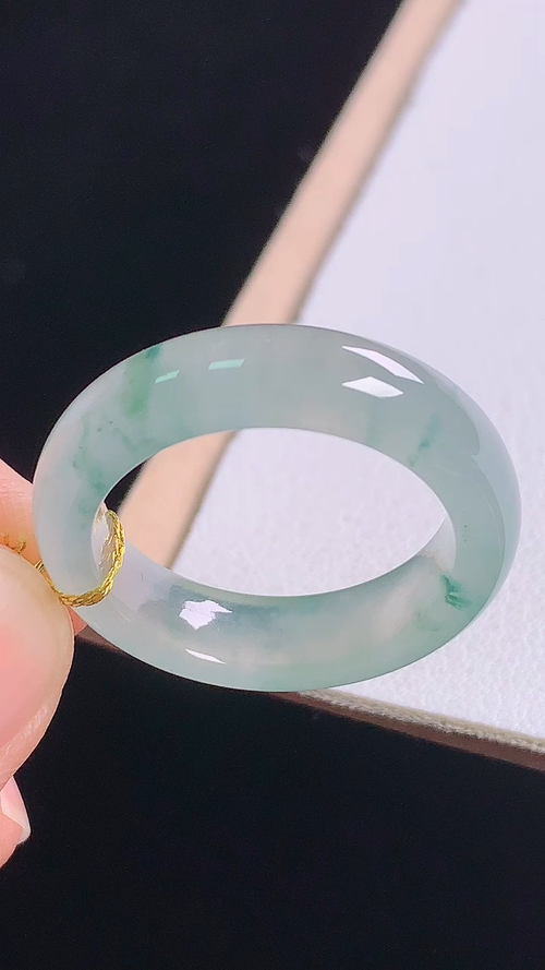 冰飘花指环，无裂，尺寸:圈口18/18.4-5.7-3.6mm 21