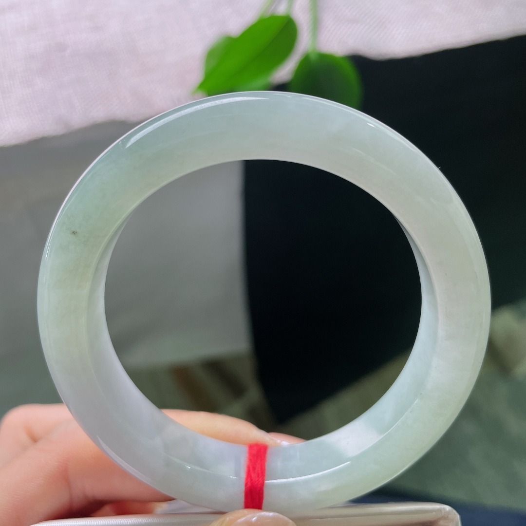 54.5/12.1/9.1，浅绿底正圈，水头好，种老，版型厚装，饱满，珠圆玉润，皮纹，ss57810