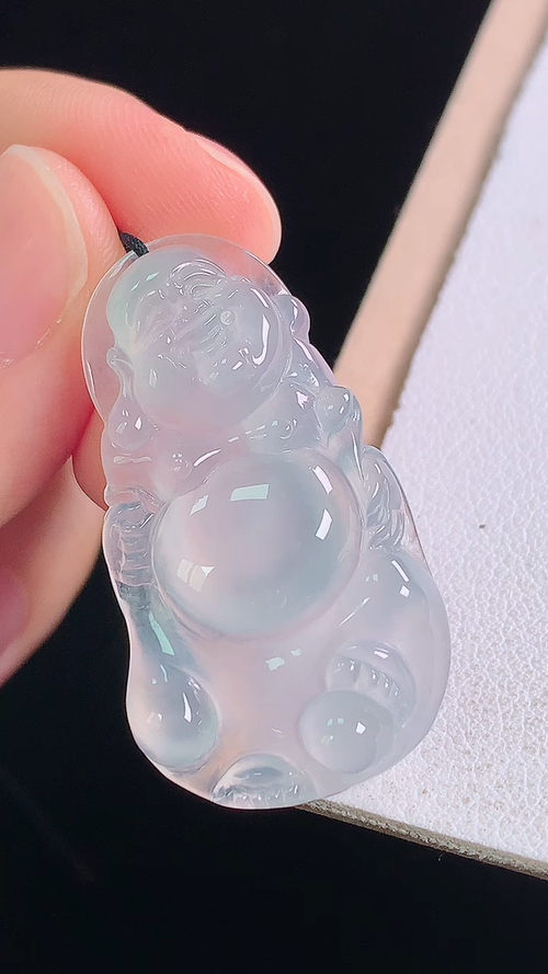 冰透弥勒佛，无裂，尺寸:35.3-20.0-5.5mm 24