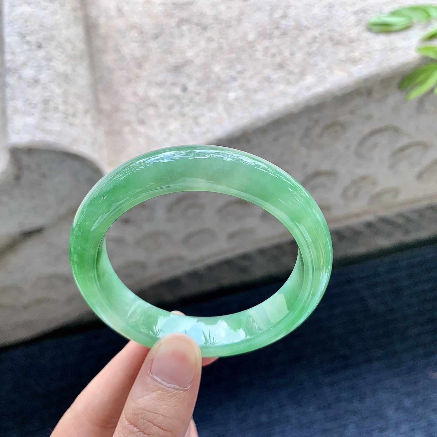 正圈52 53，细糯辣绿，水润，种老，细腻，打灯有絮线