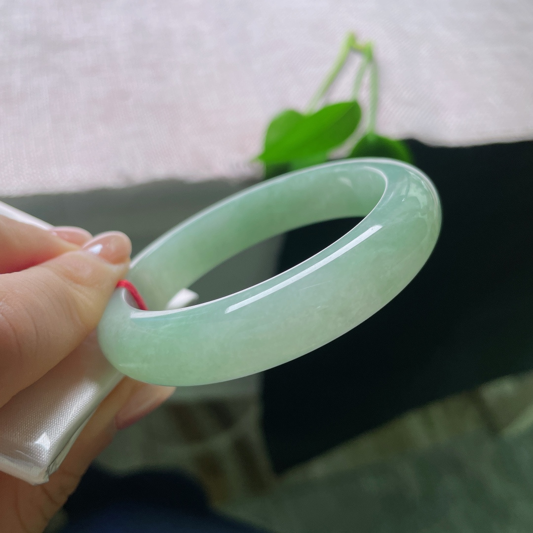 绿底正圈，水头好，种老，清润，绰约多姿，温柔贤惠，无裂，ss57829a