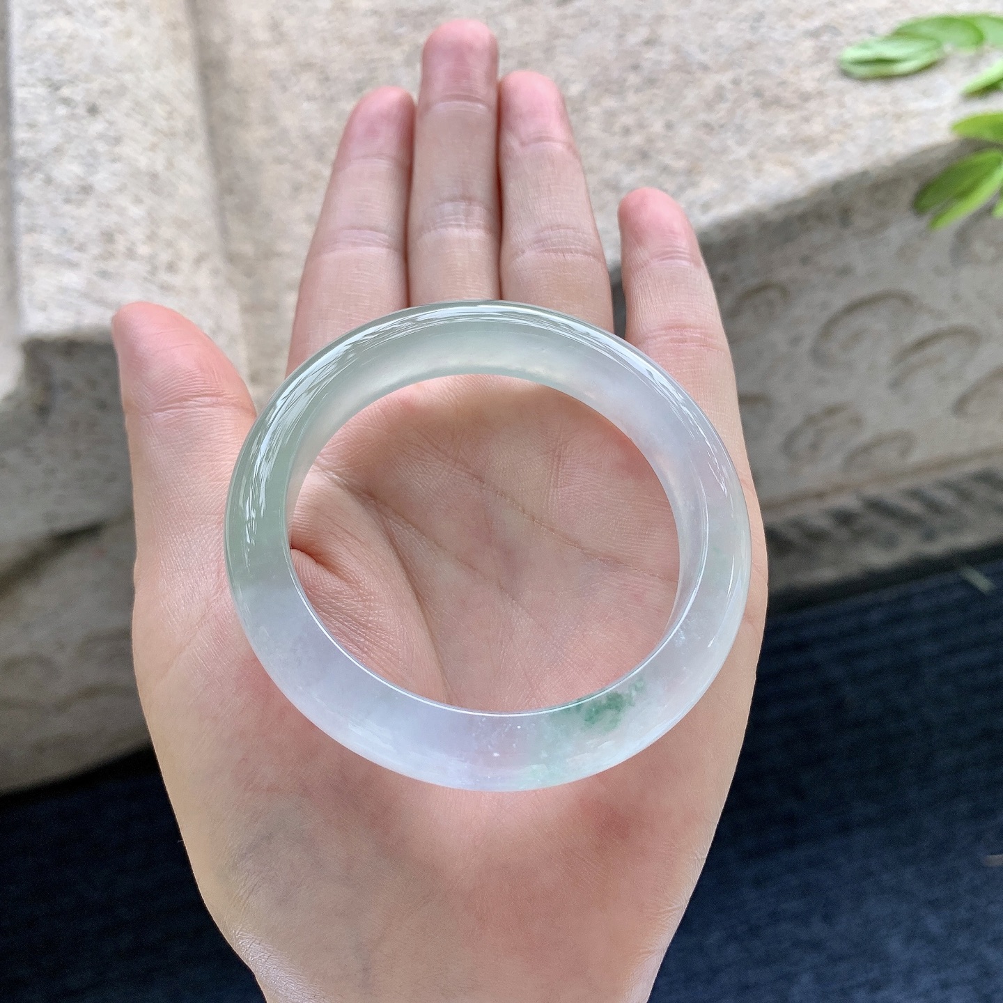 正圈49 50，圈口50.5/11.6/7.6，编码G7082014，冰飘花，起光，清透，水润，种老，细腻，打灯有棉线