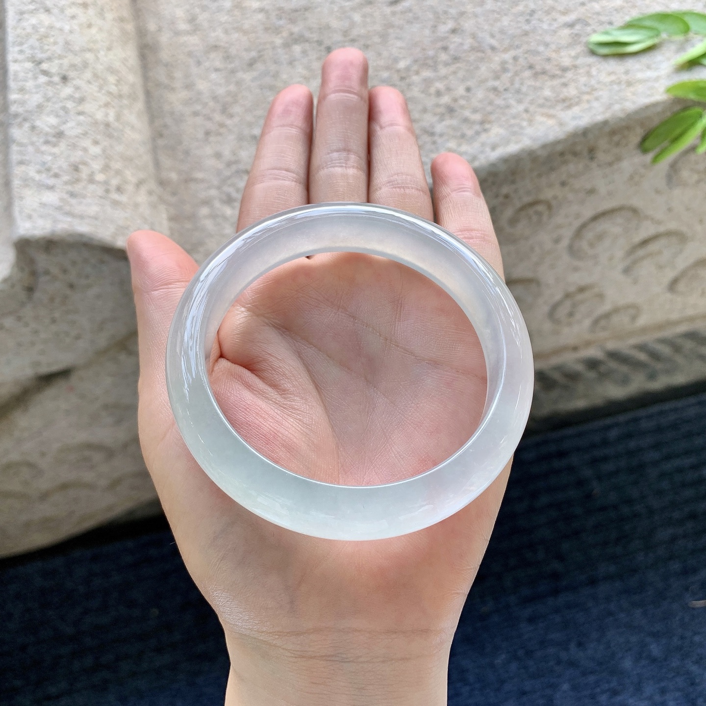 正圈60 61,圈口61/13.4/8.5,编码LZ082628,冰种，起光，清透，水润，种老，细腻，无裂