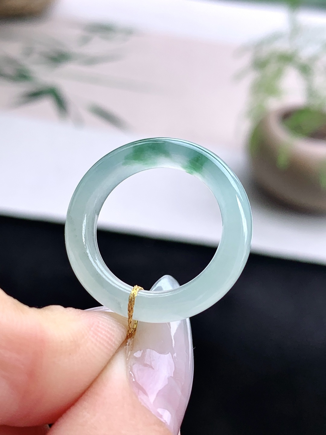 裸石冰飘绿花戒圈指环,说明性比高飘花,尺寸5.9-3.9,圈口15号,重量4.3克