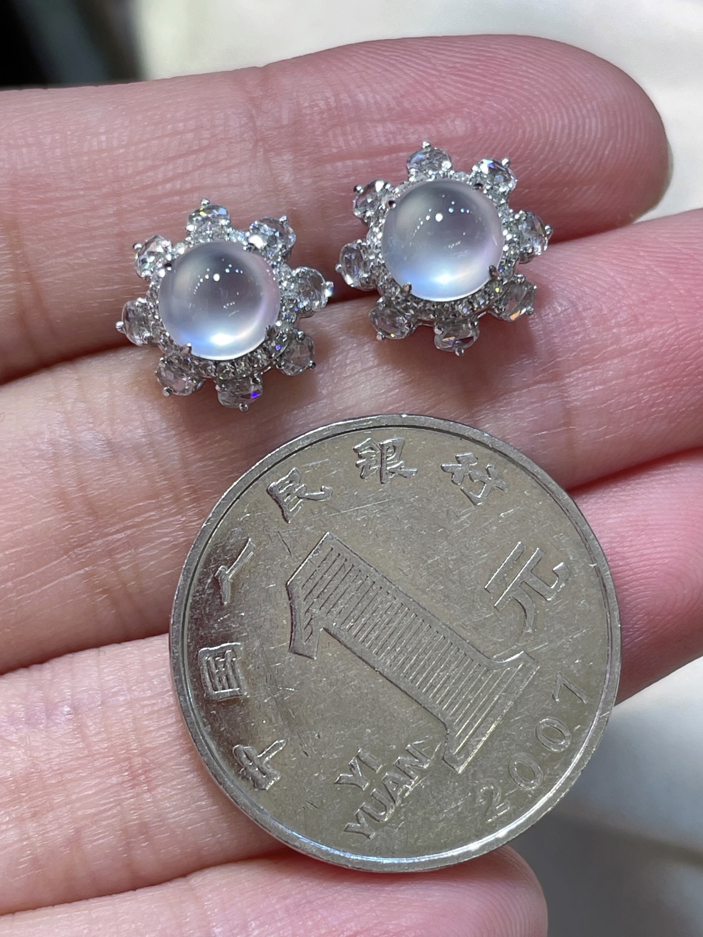 ️ 性比 高端货 精品翡翠蛋面耳钉 料子饱满水润，种水 18k金镶嵌，款式时尚，12.2-12.1