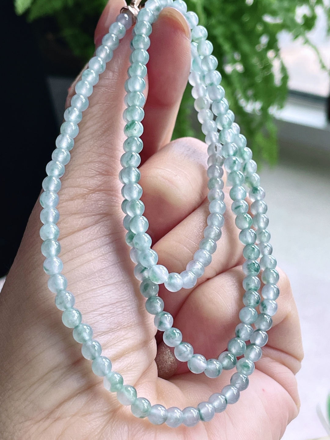 珠子冰飘花珠链圆珠珠子珠链,说明性比高,尺寸4mm，31cm,重量20克
