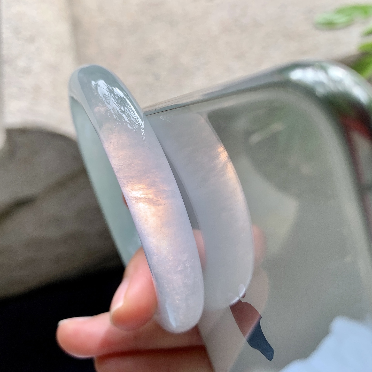 圆条53 54，圈口54.2/10.7/10.8，编码G7082640，描述冰晴底，清透，水润，种老，细腻，打灯有絮线