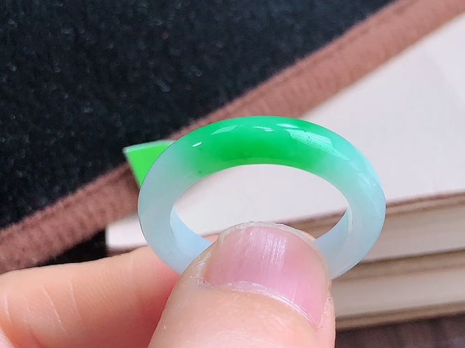 ️ 戒圈，尺寸19.2-5.2-3.6mm，圈口20，包A附证书2671